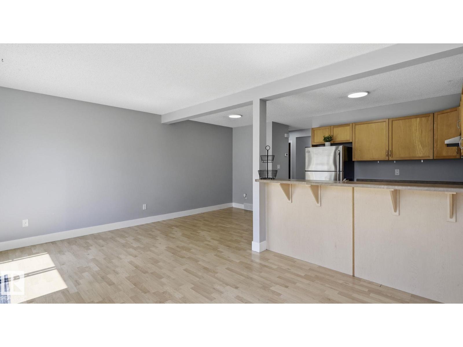 5507 163 AV NW - 10