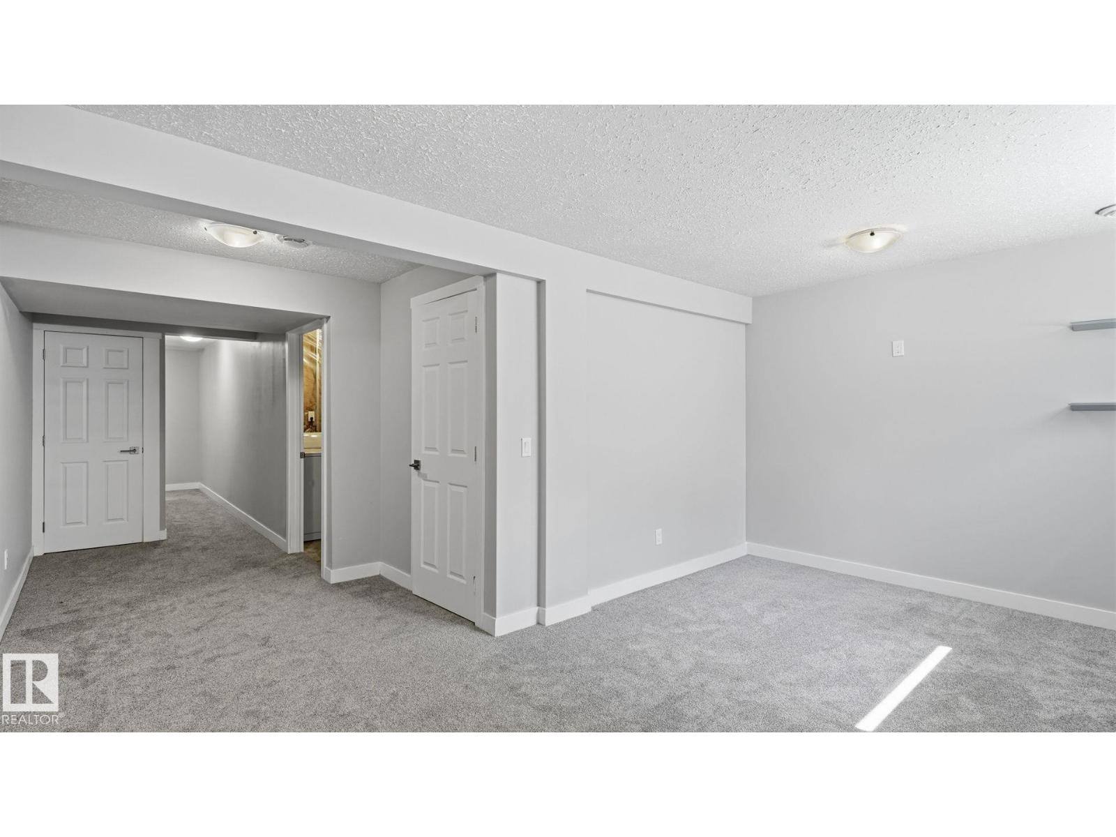 5507 163 AV NW - 24