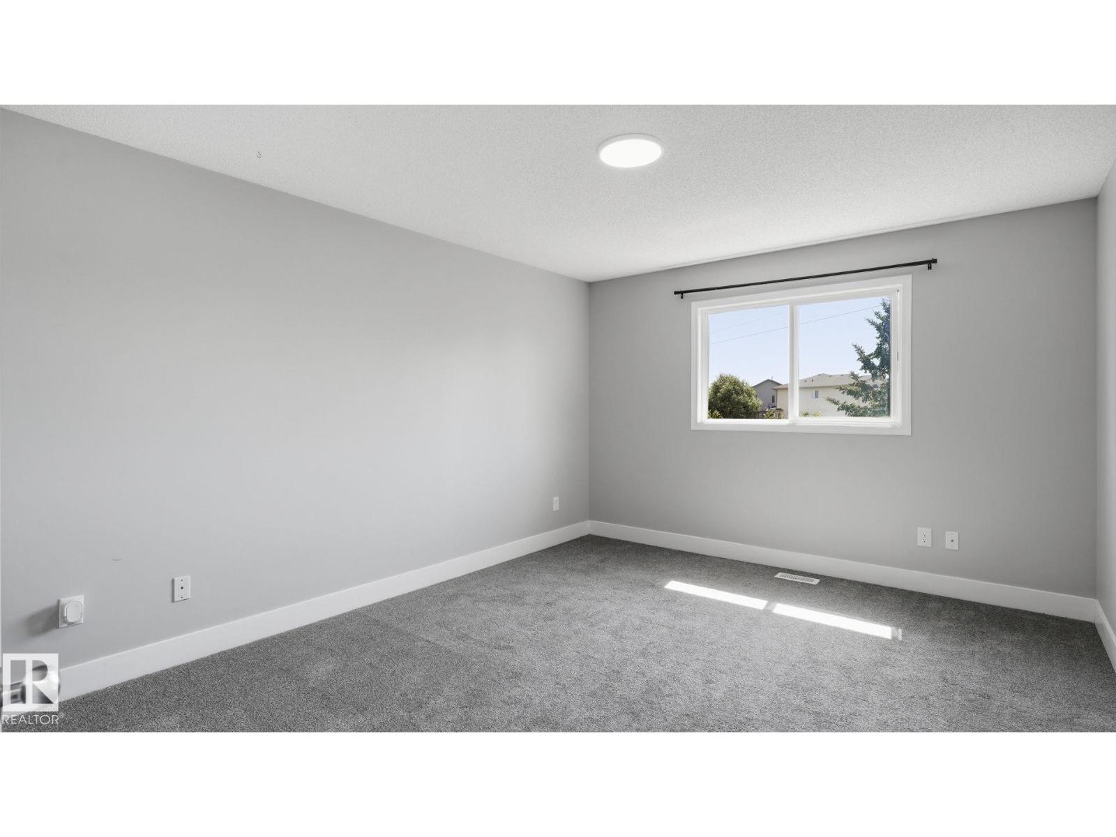 5507 163 AV NW - 18