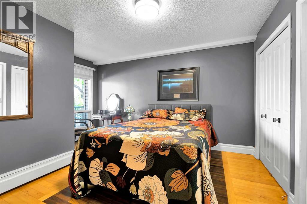#4 1515 23 Avenue SW - 19
