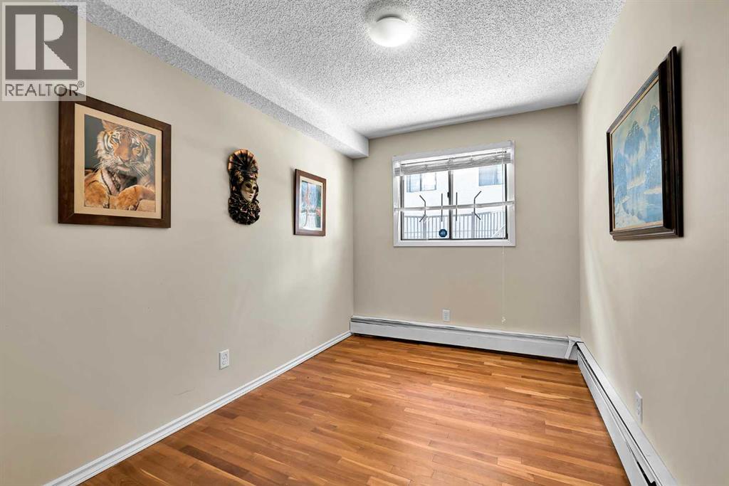 #4 1515 23 Avenue SW - 22