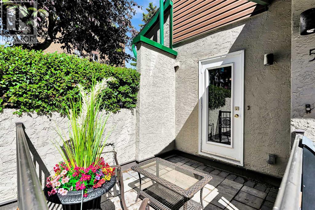 #4 1515 23 Avenue SW - 33