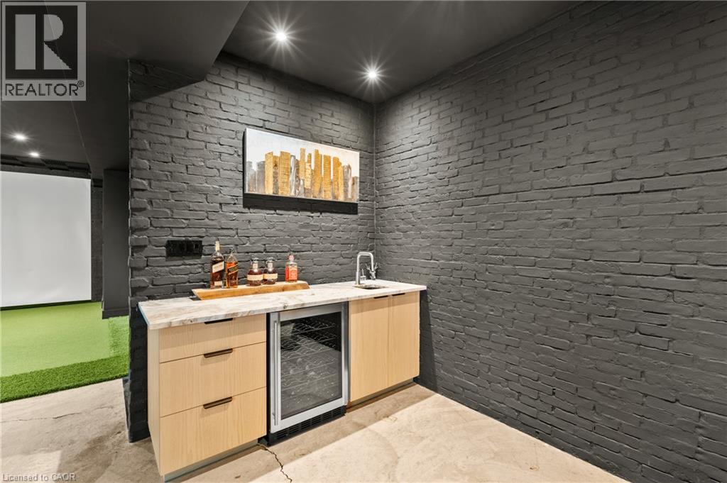 1519 MERRITTVILLE Highway - Image 39