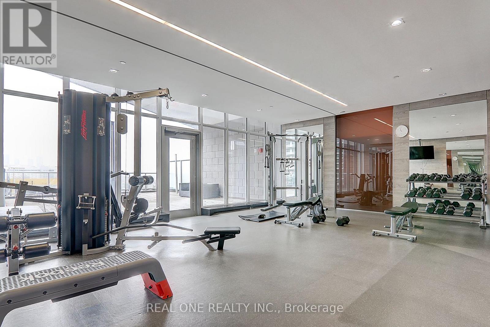 #1501 121 MCMAHON DRIVE - 26
