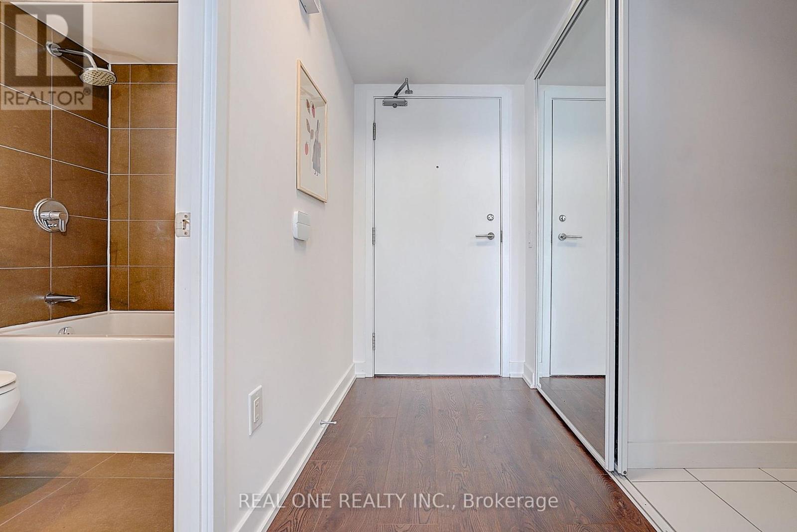 #1501 121 MCMAHON DRIVE - Image 7