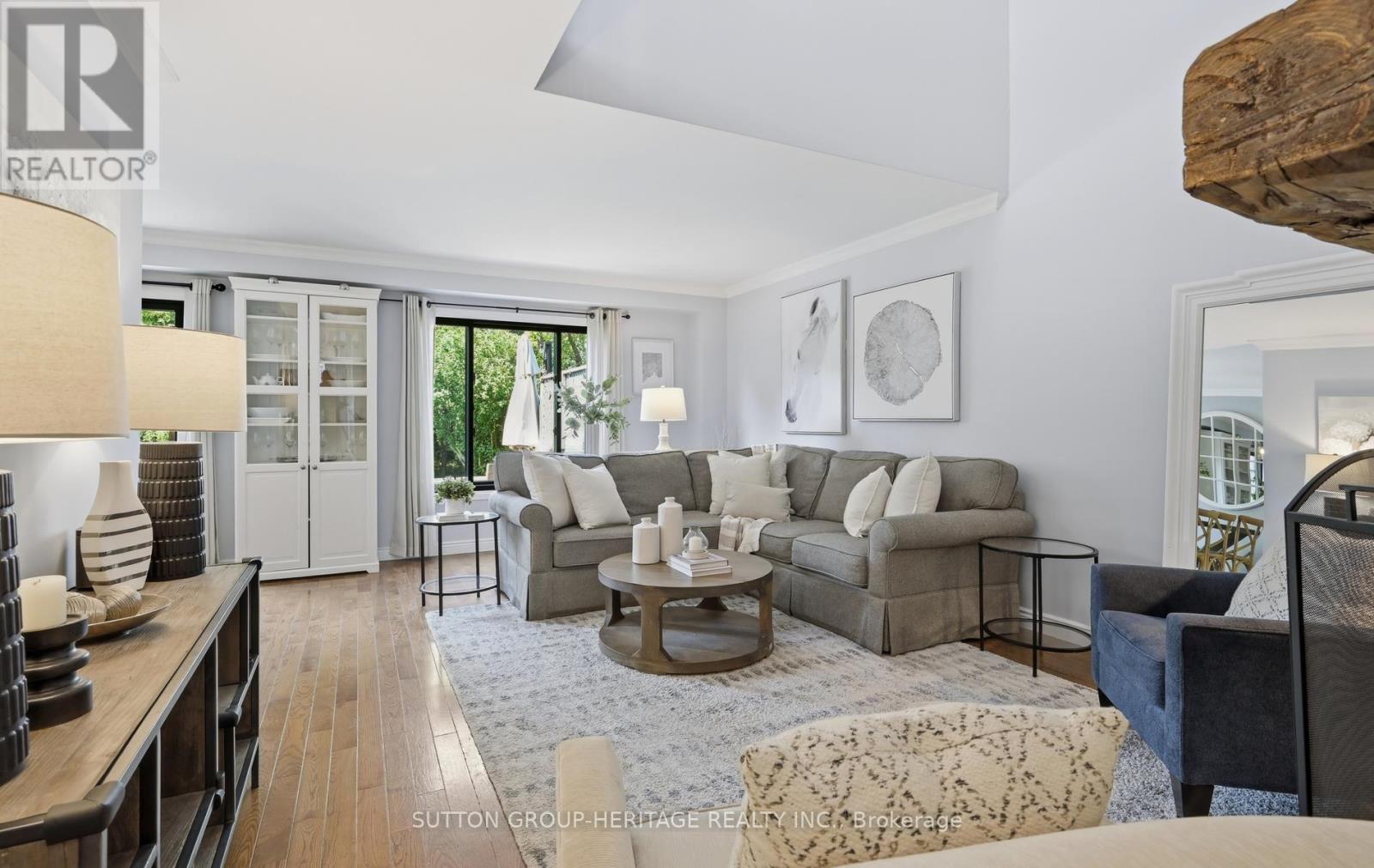 1916 MALDEN CRESCENT - 4