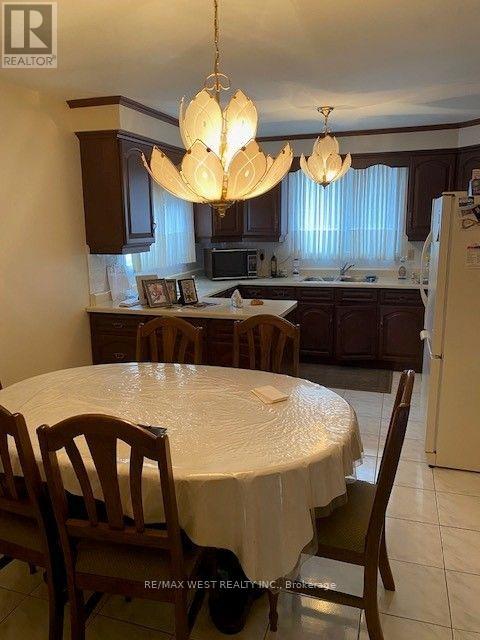 98 JEANNE DRIVE - 5