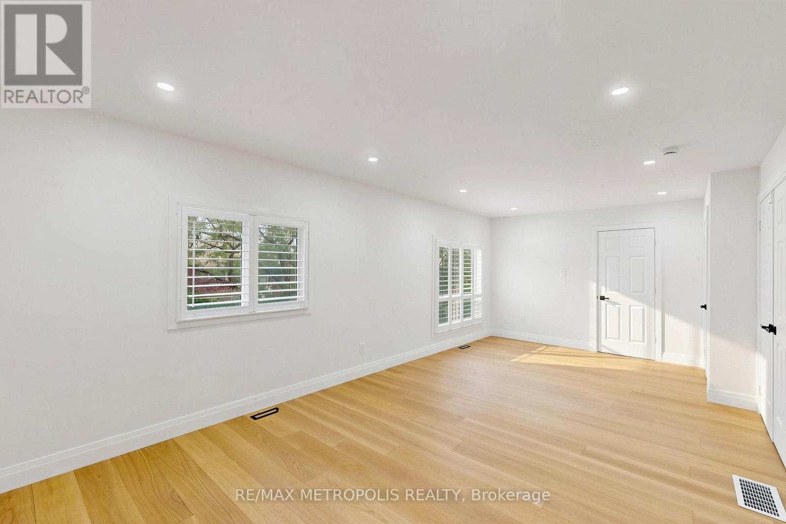 368 RIVER OAKS BOULEVARD W - 12