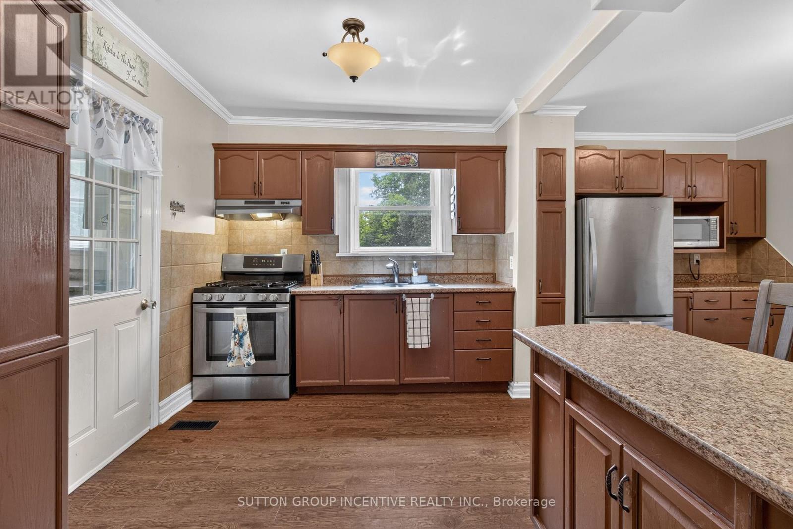 190 BARTHOLOMEW STREET - Image 24