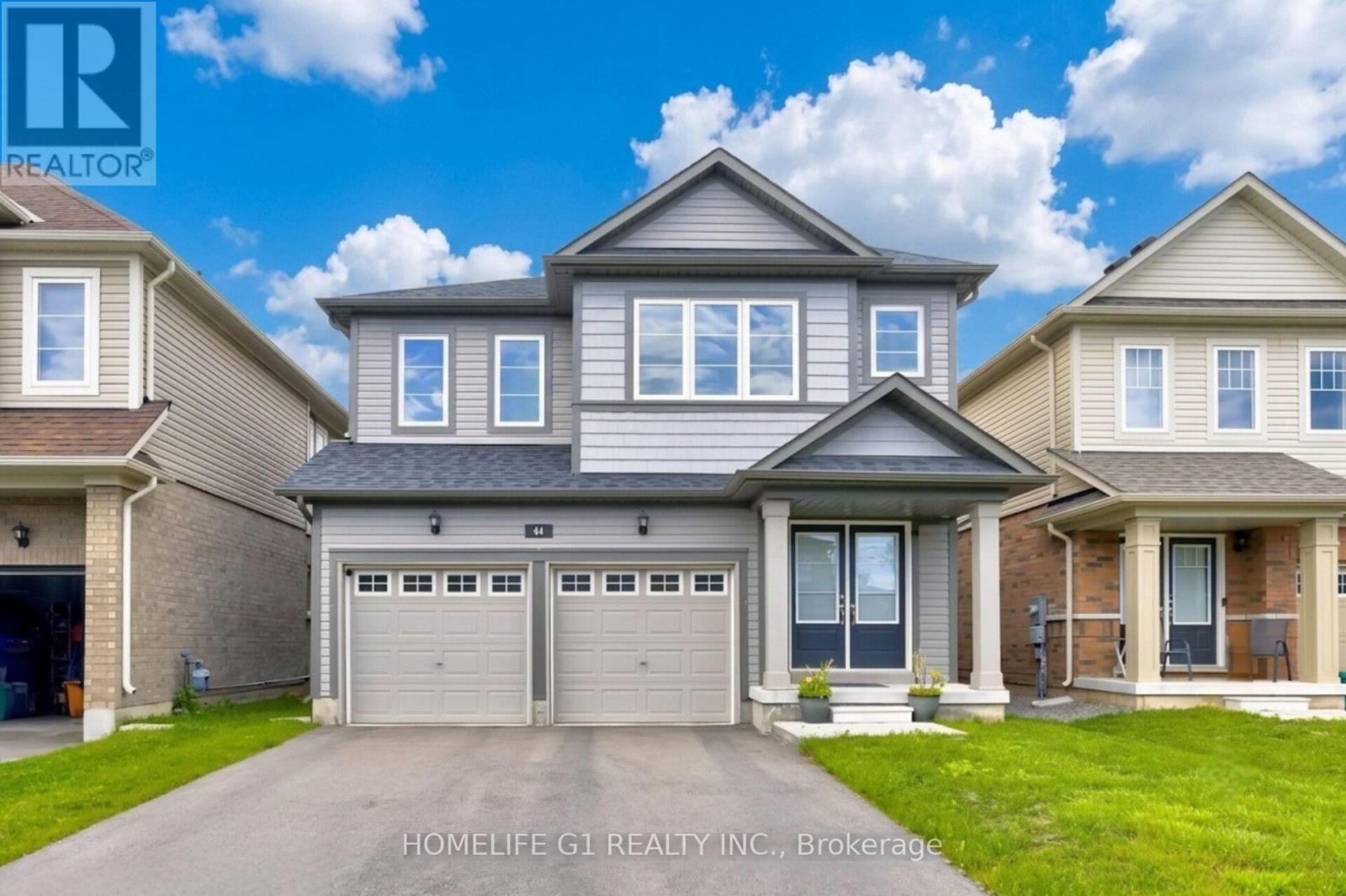 44 COTTONWOOD CRESCENT - 2