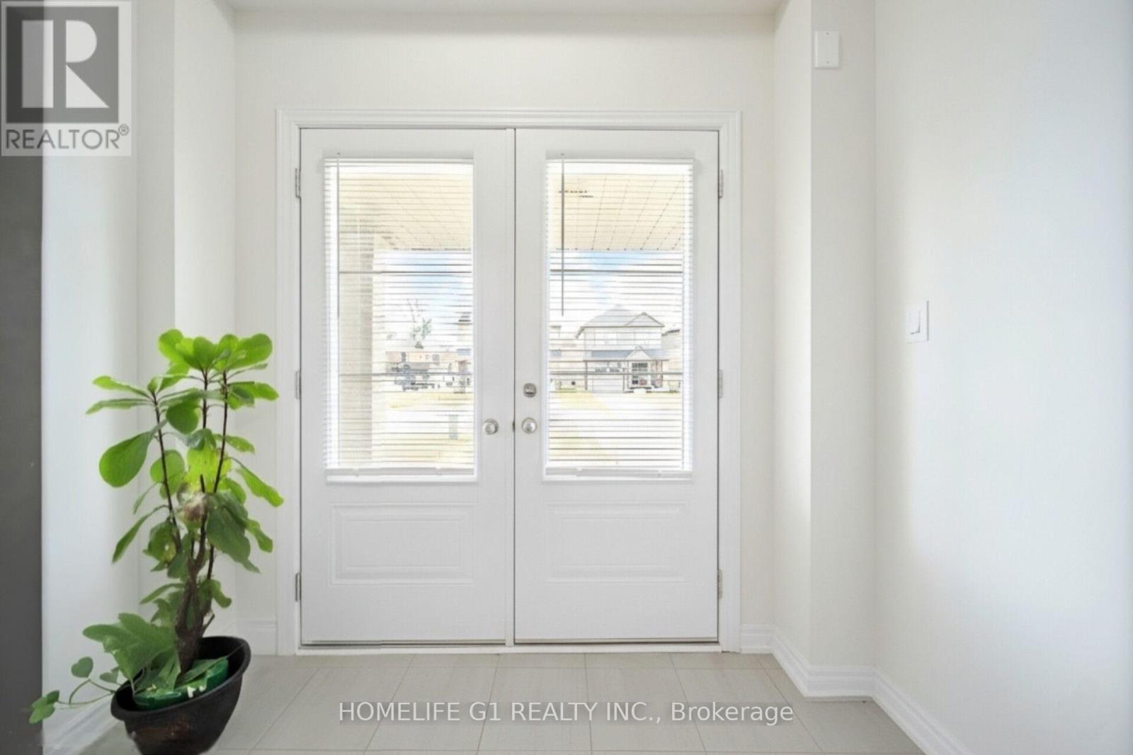 44 COTTONWOOD CRESCENT - 3