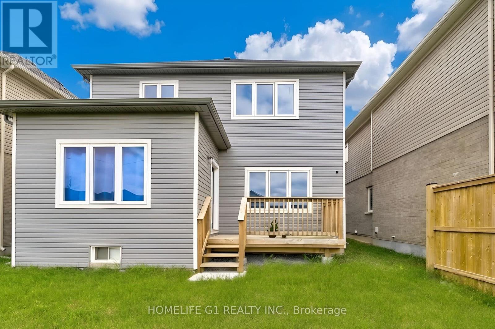 44 COTTONWOOD CRESCENT - 31