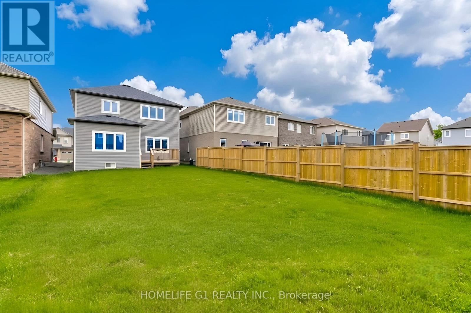 44 COTTONWOOD CRESCENT - 32