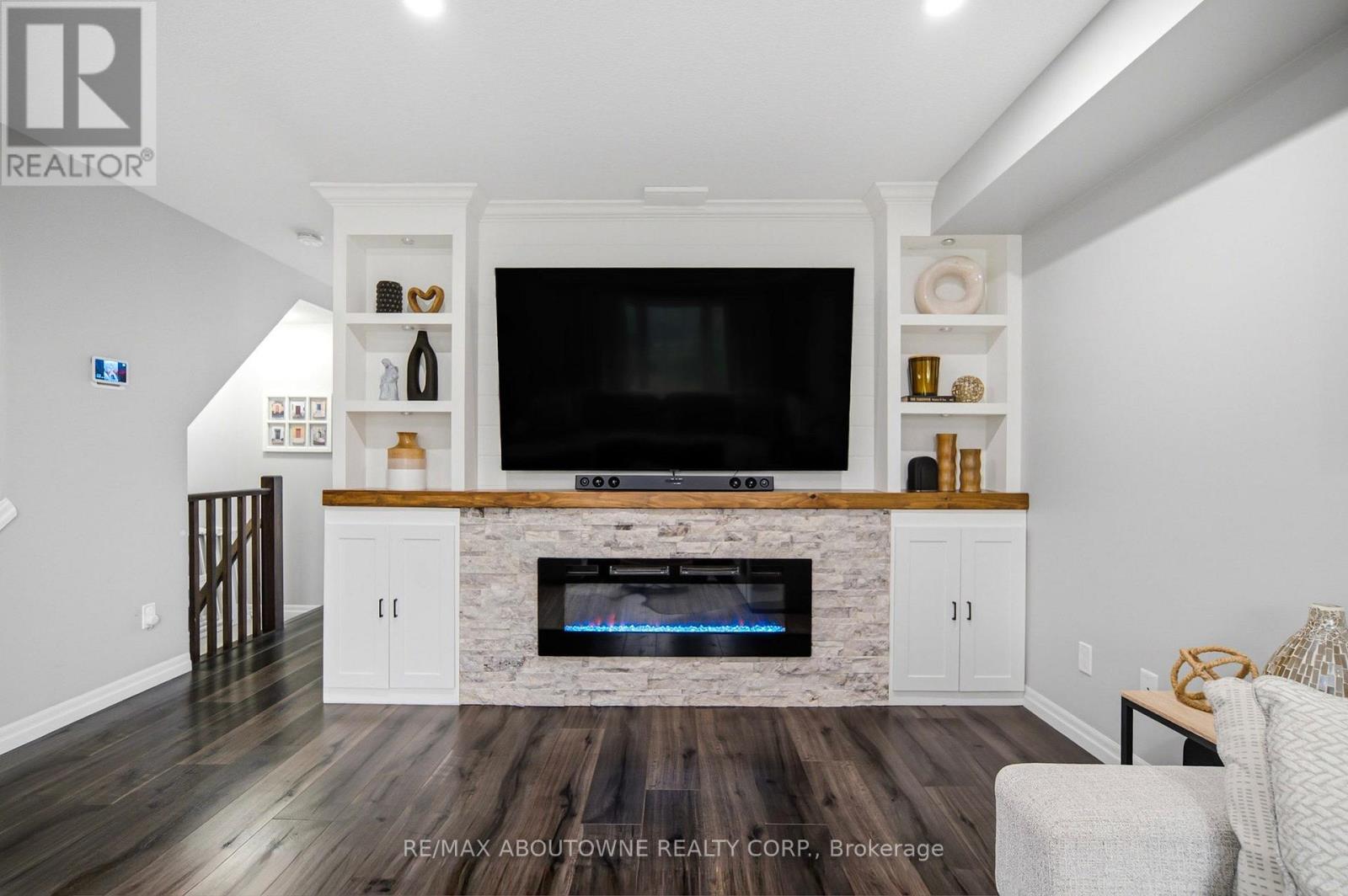 #38 750 LAWRENCE STREET - 11