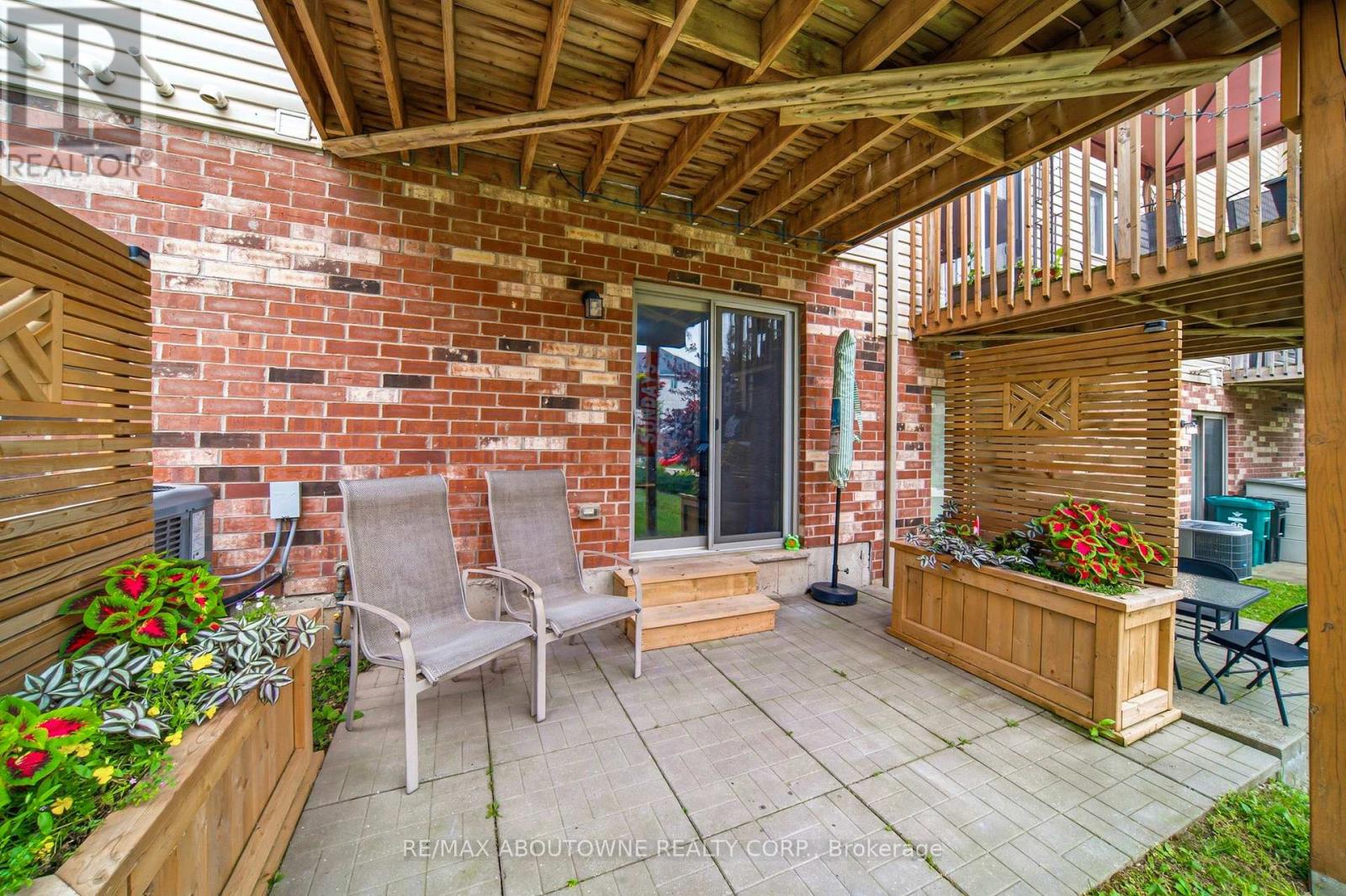 #38 750 LAWRENCE STREET - 33
