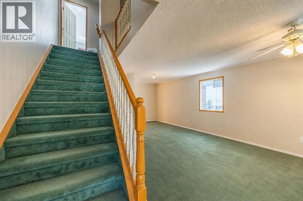 23 Templegreen Road NE, Temple, Calgary photo 2