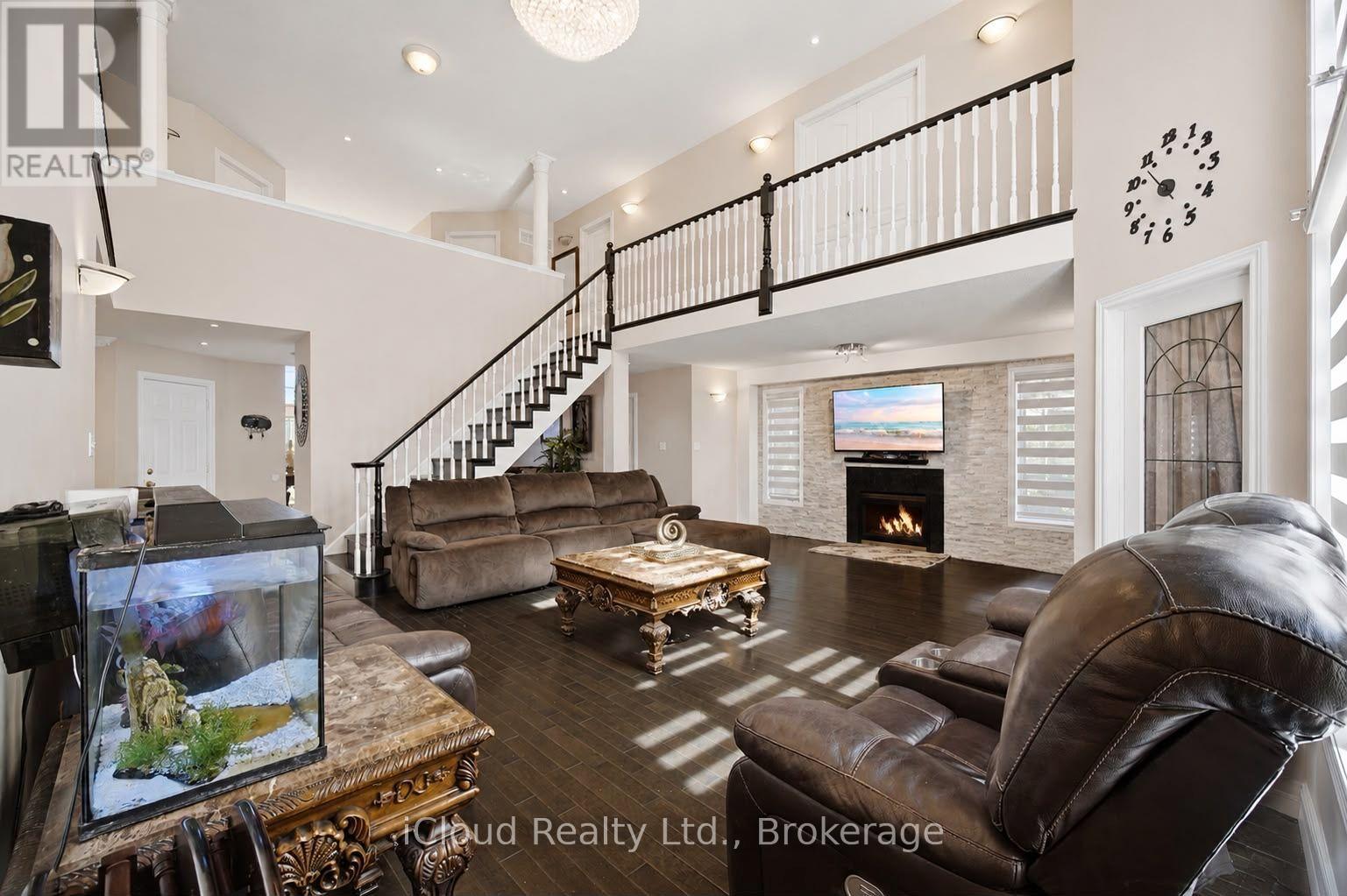 88 SOUTHCREEK COURT - Image 36