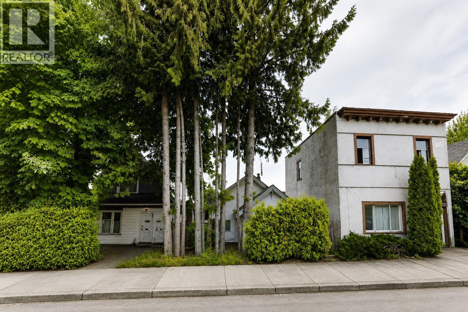 4756 FRASER STREET, Vancouver — photo 2