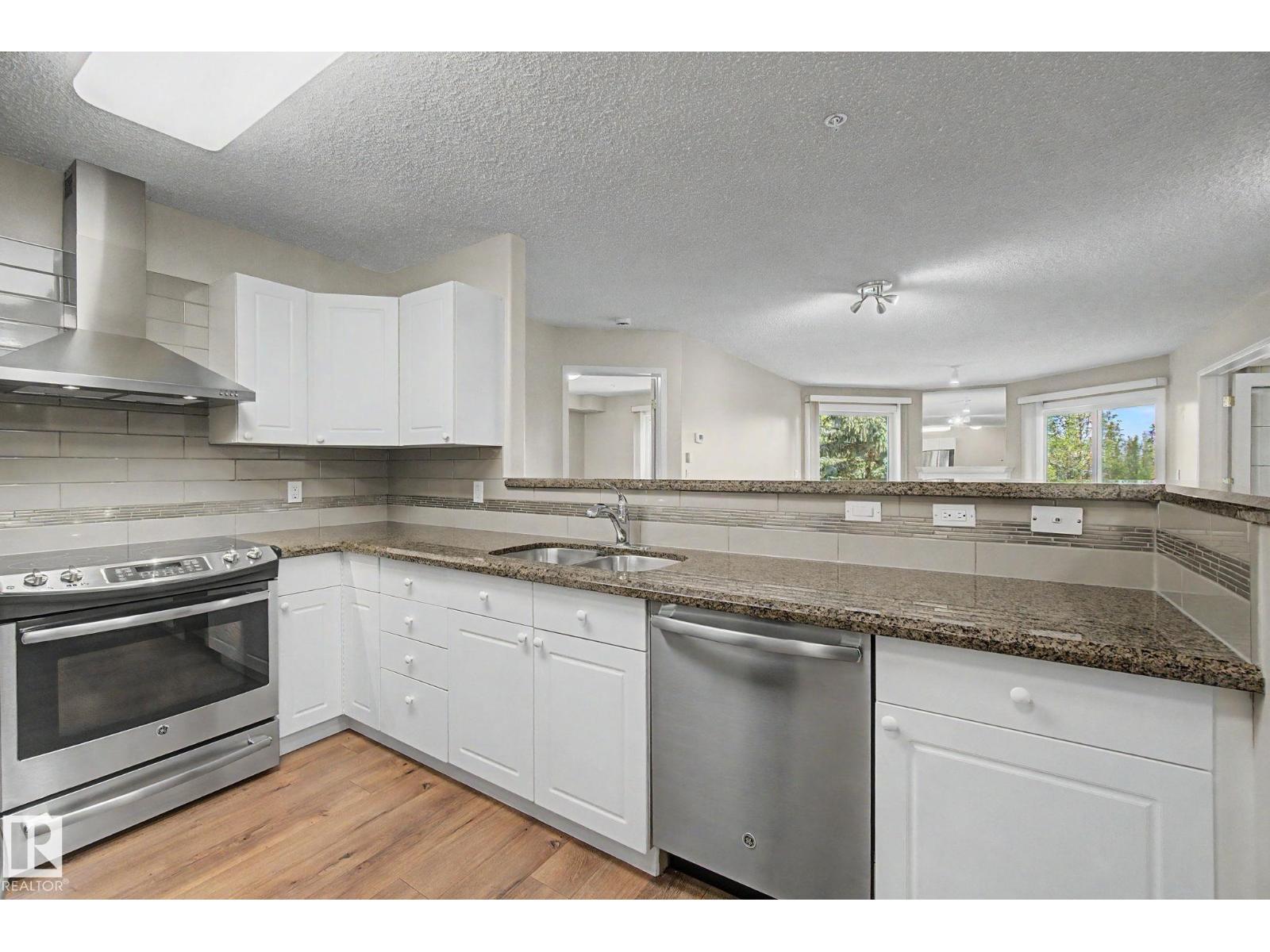 #302 Condo 7951 96 ST NW NW - 19