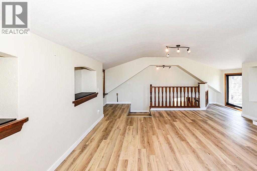 5226 42 Street - 18