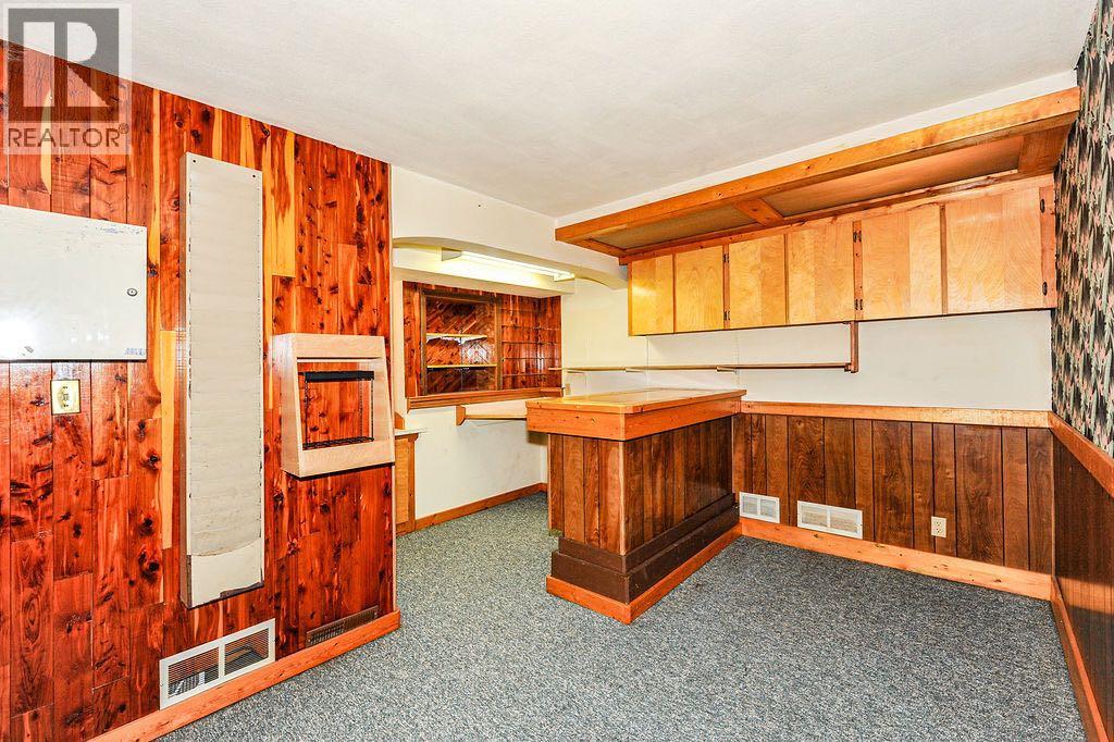 5226 42 Street - 24