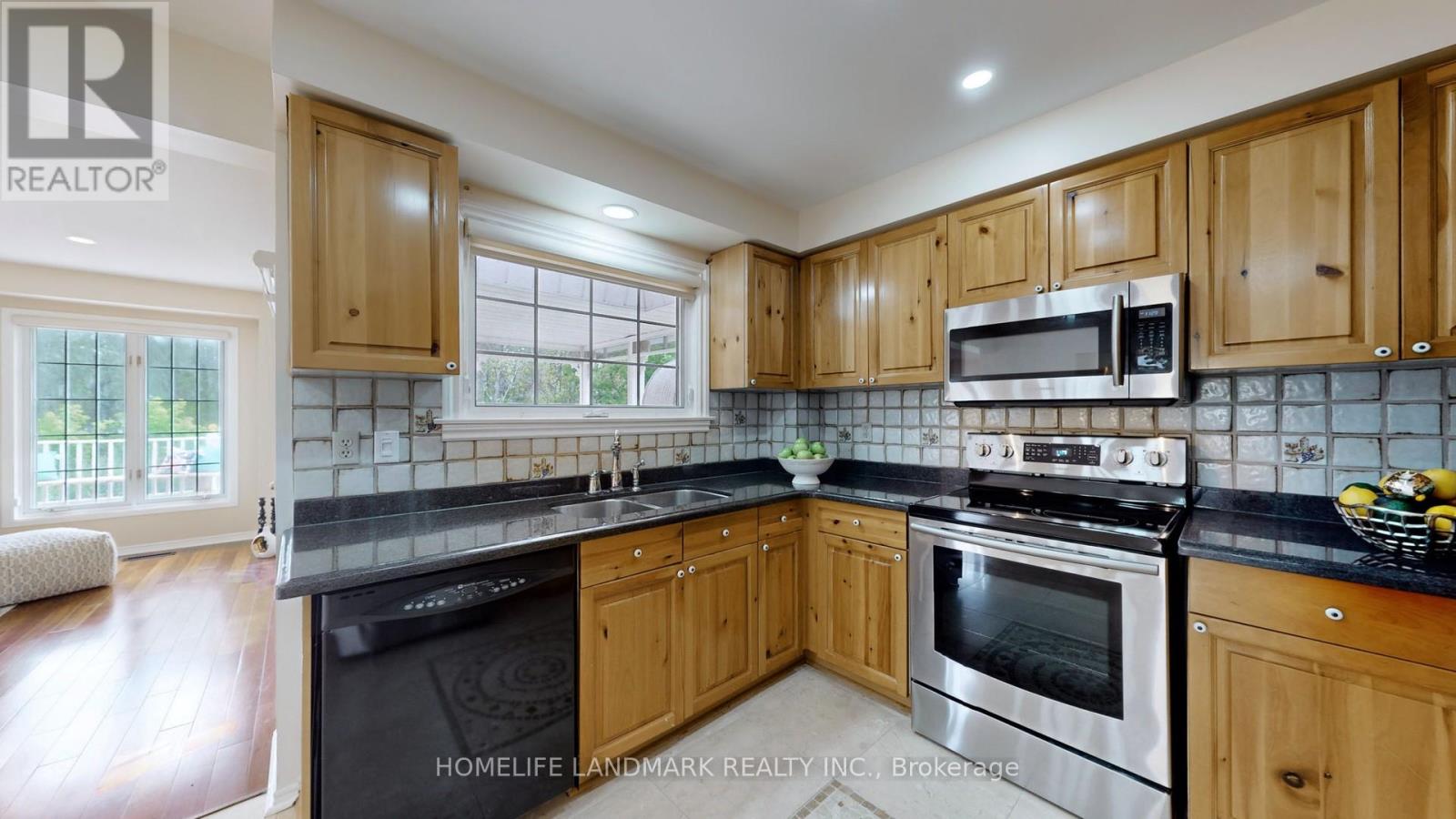 522 CAM FELLA BOULEVARD - 11