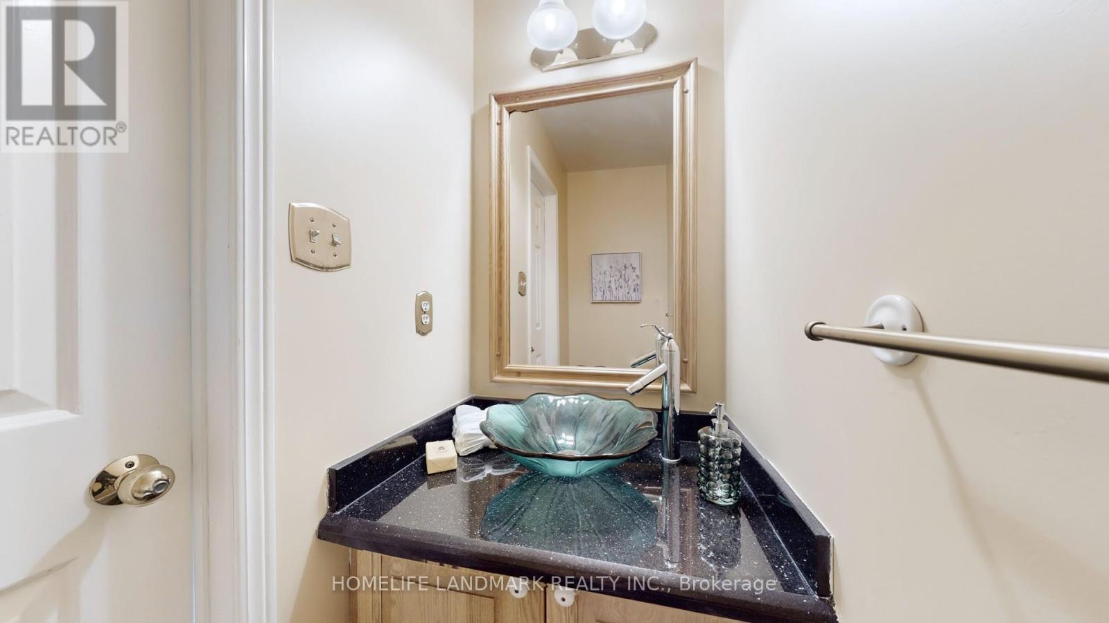 522 CAM FELLA BOULEVARD - 14