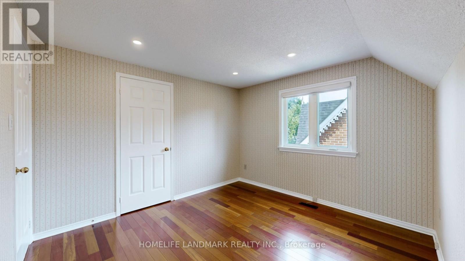 522 CAM FELLA BOULEVARD - 23