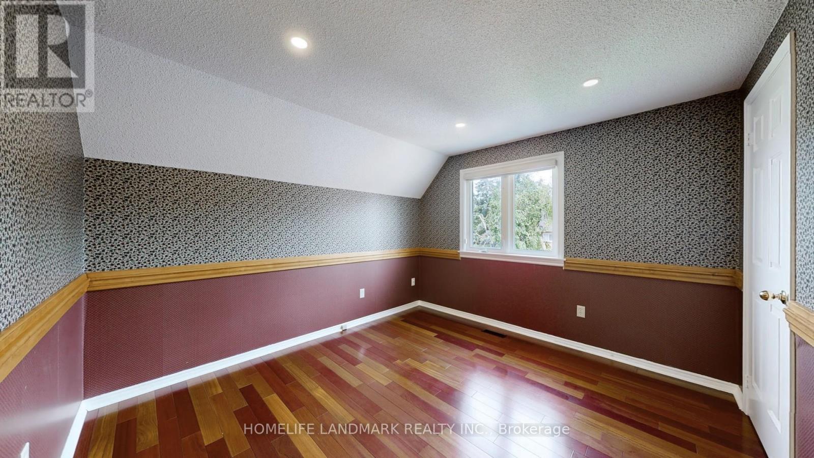522 CAM FELLA BOULEVARD - 24