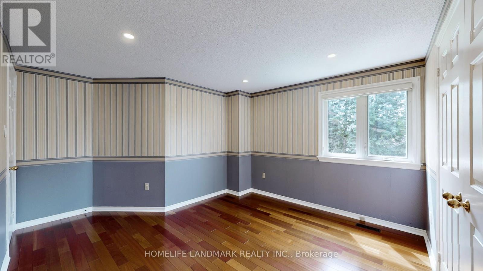 522 CAM FELLA BOULEVARD - 29