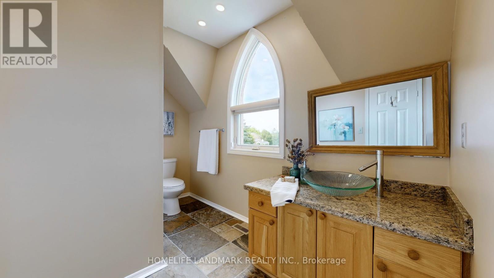 522 CAM FELLA BOULEVARD - 31