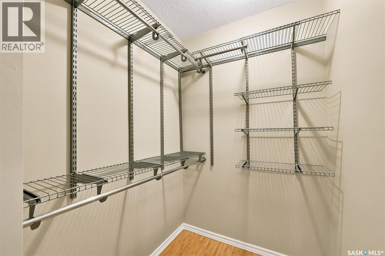 144 Sylvite CRESCENT - 24