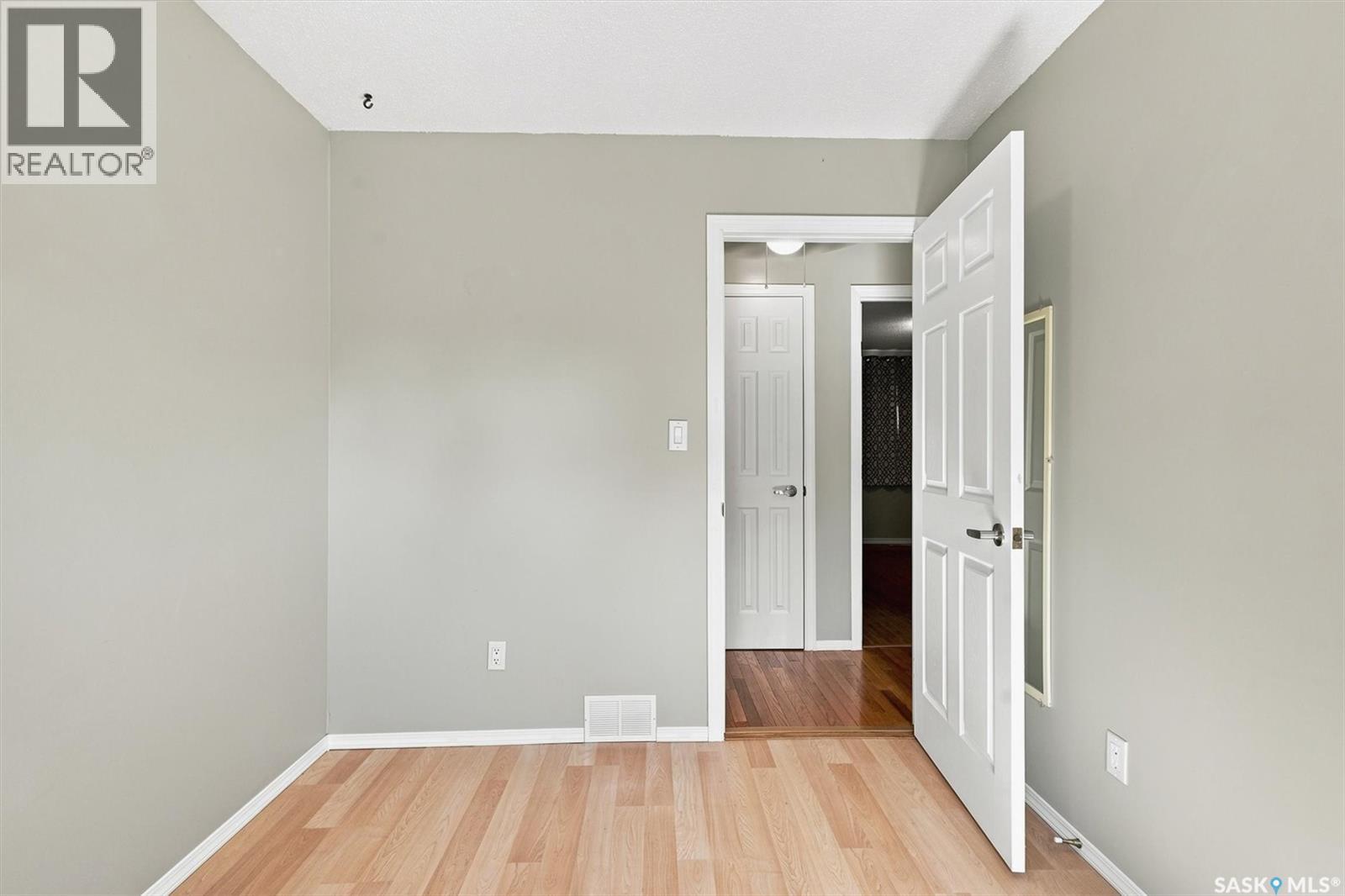 144 Sylvite CRESCENT - 29