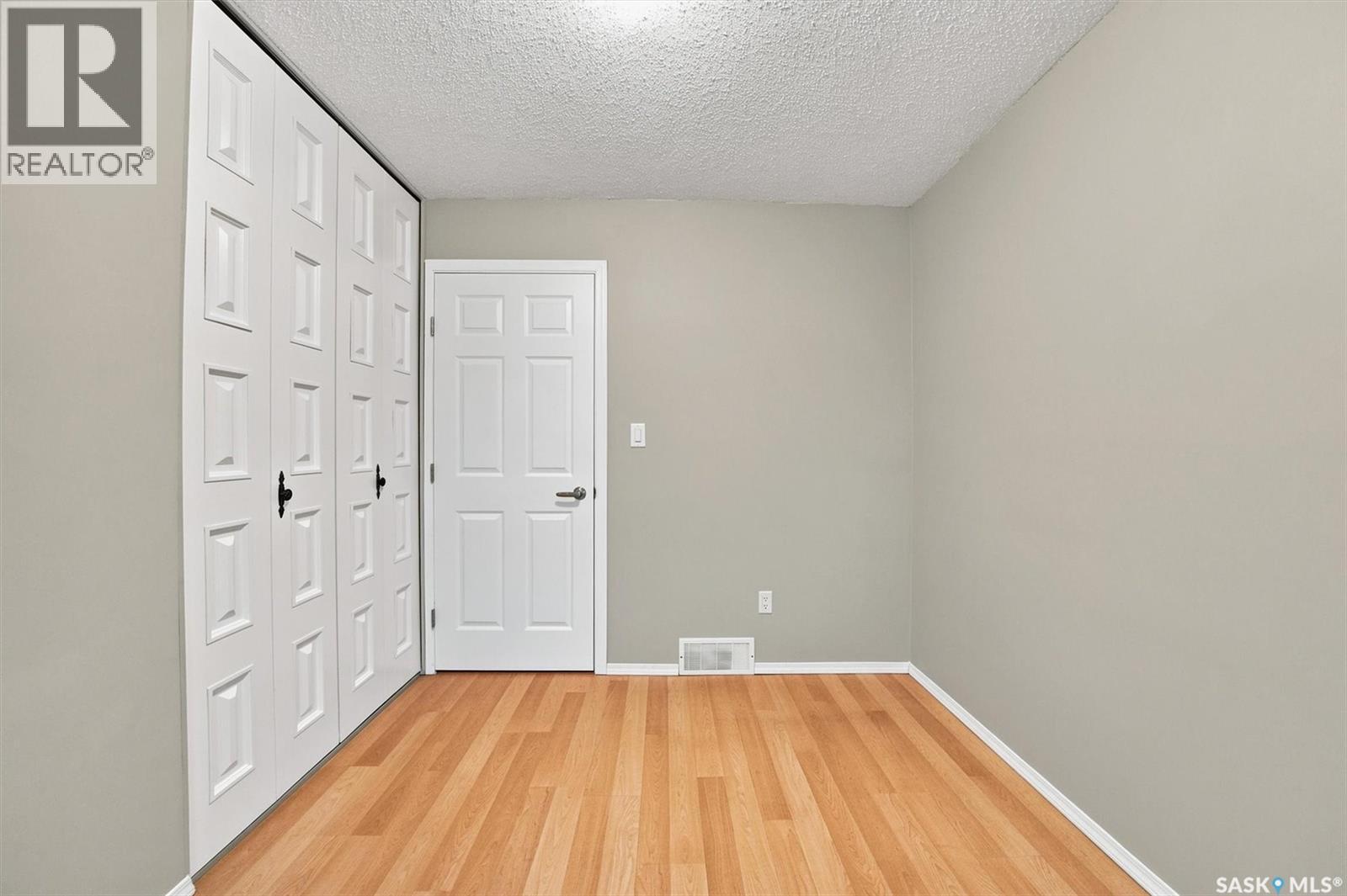 144 Sylvite CRESCENT - 35