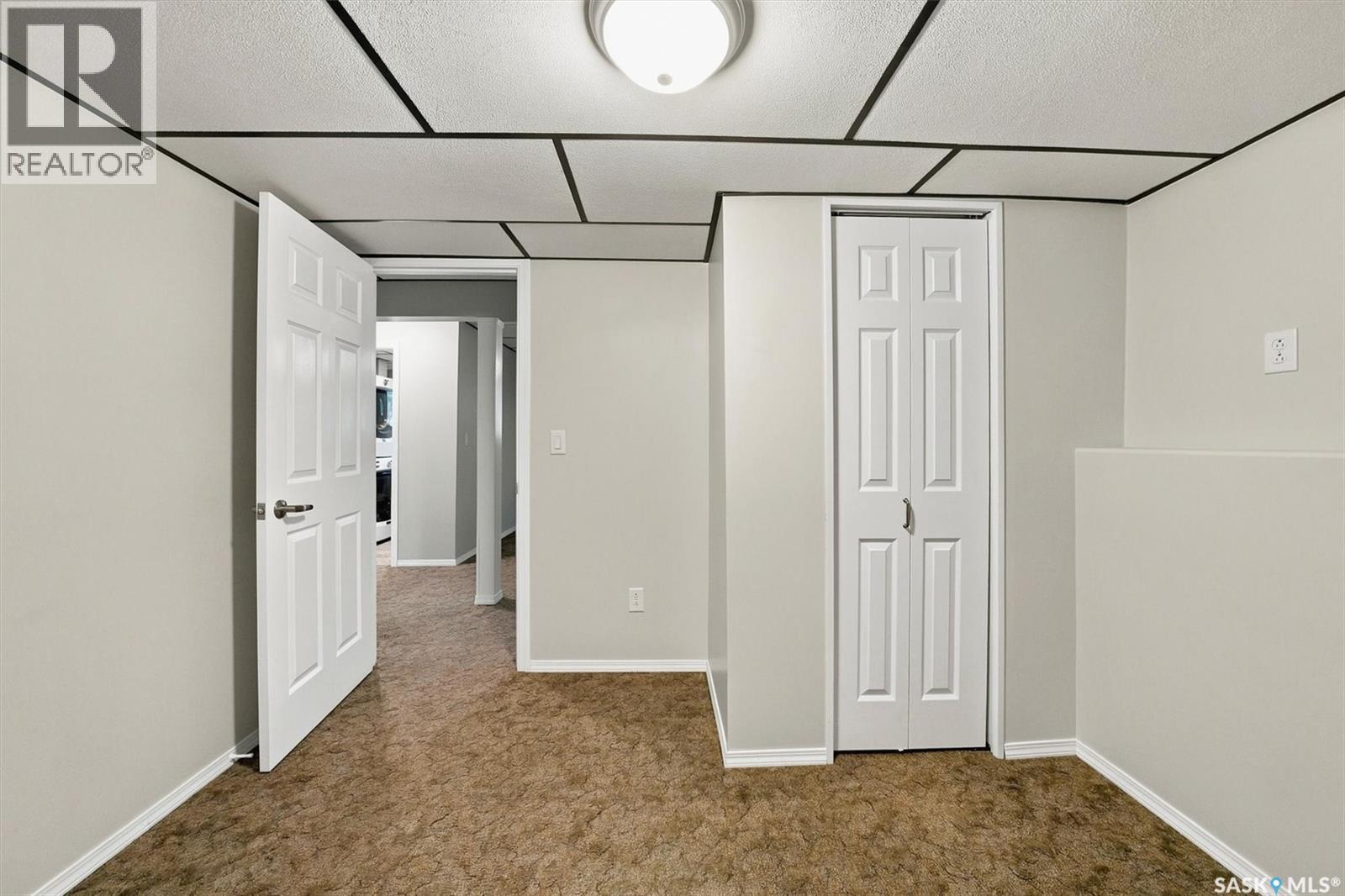 144 Sylvite CRESCENT - 42