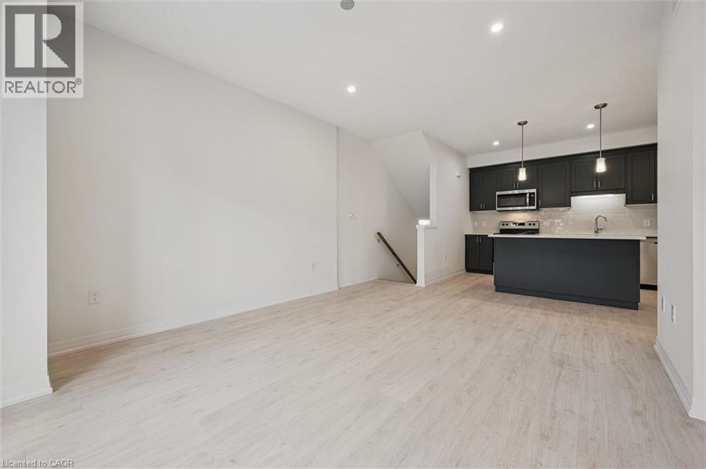 #C052 525 ERINBROOK Drive - 8