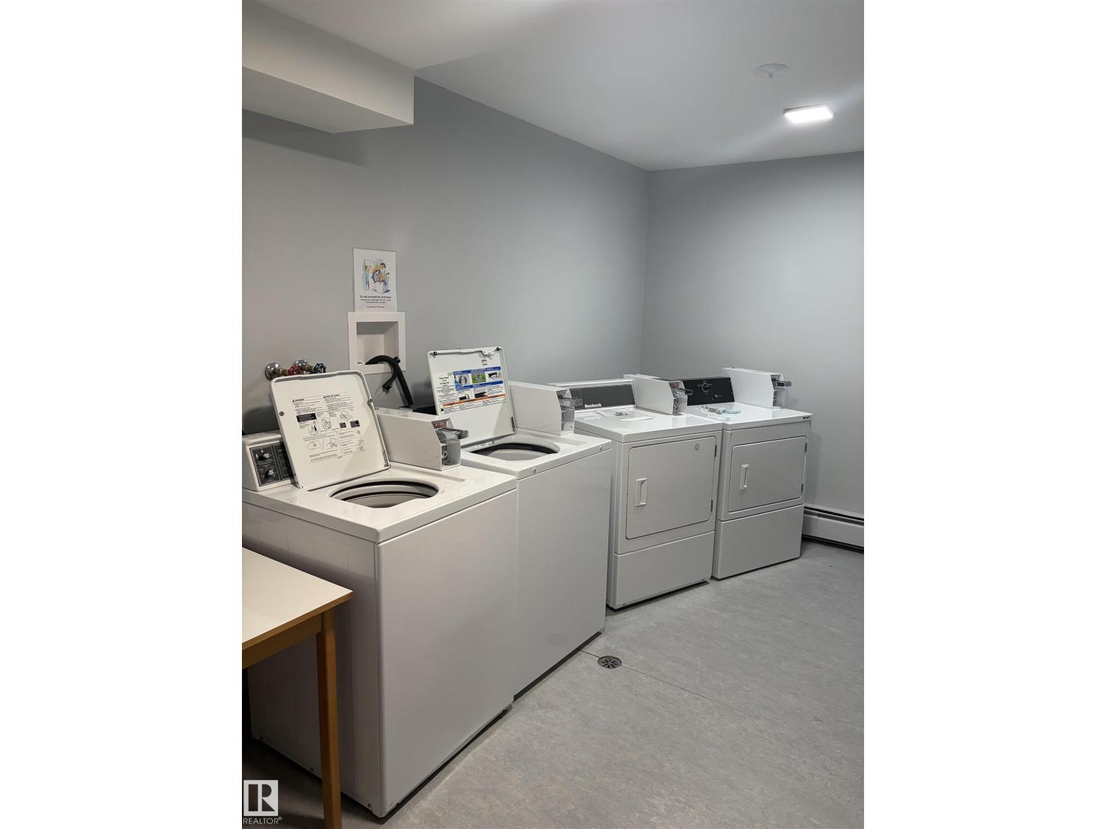 #304 9854 88 AV NW - 20