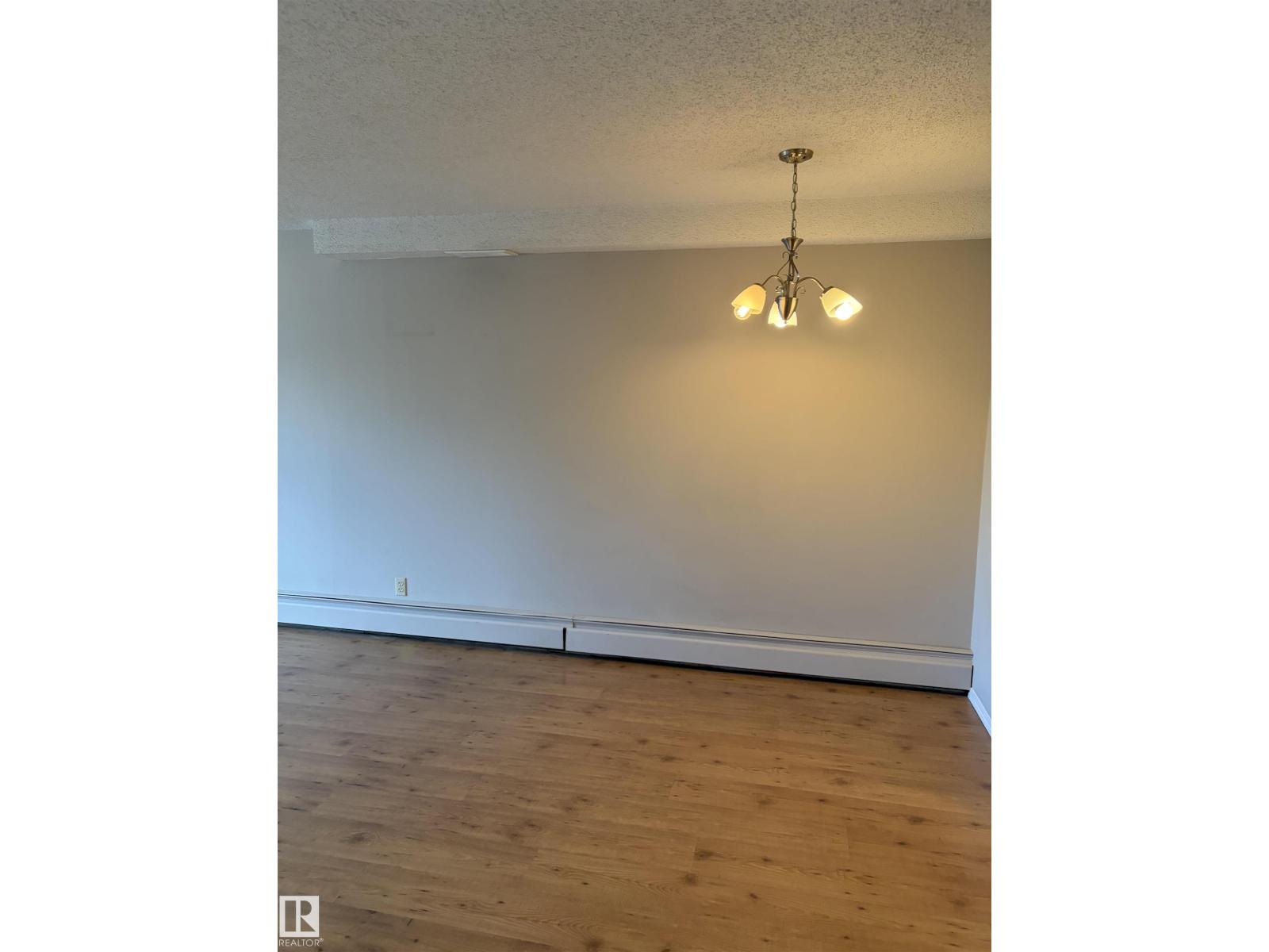 #304 9854 88 AV NW - 6