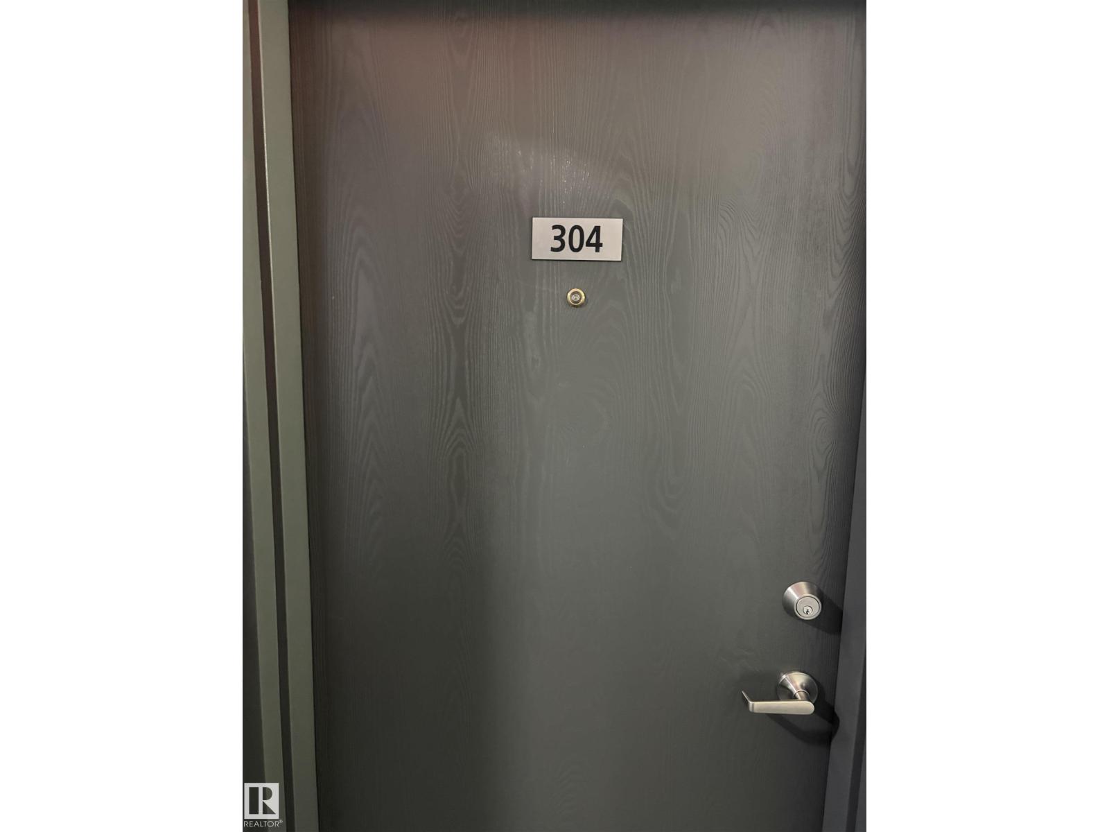 #304 9854 88 AV NW - 2