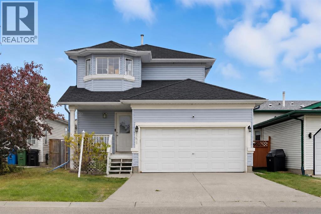 141 Saratoga Close NE, Monterey Park, Calgary photo 1