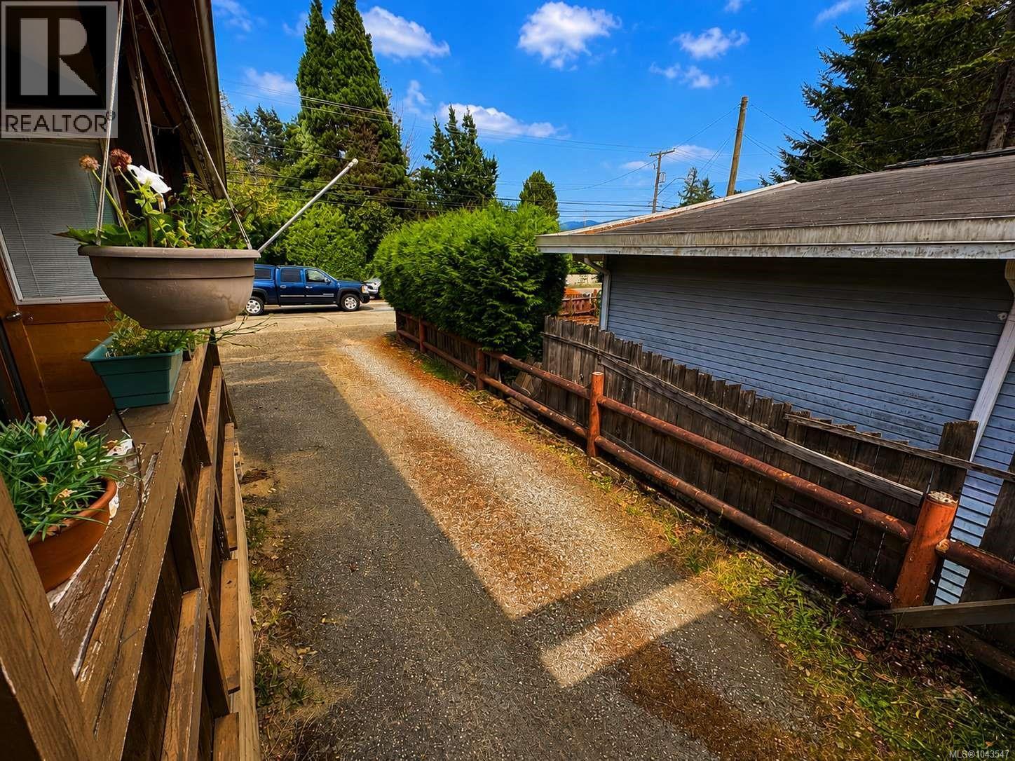 6010 River Rd - 55