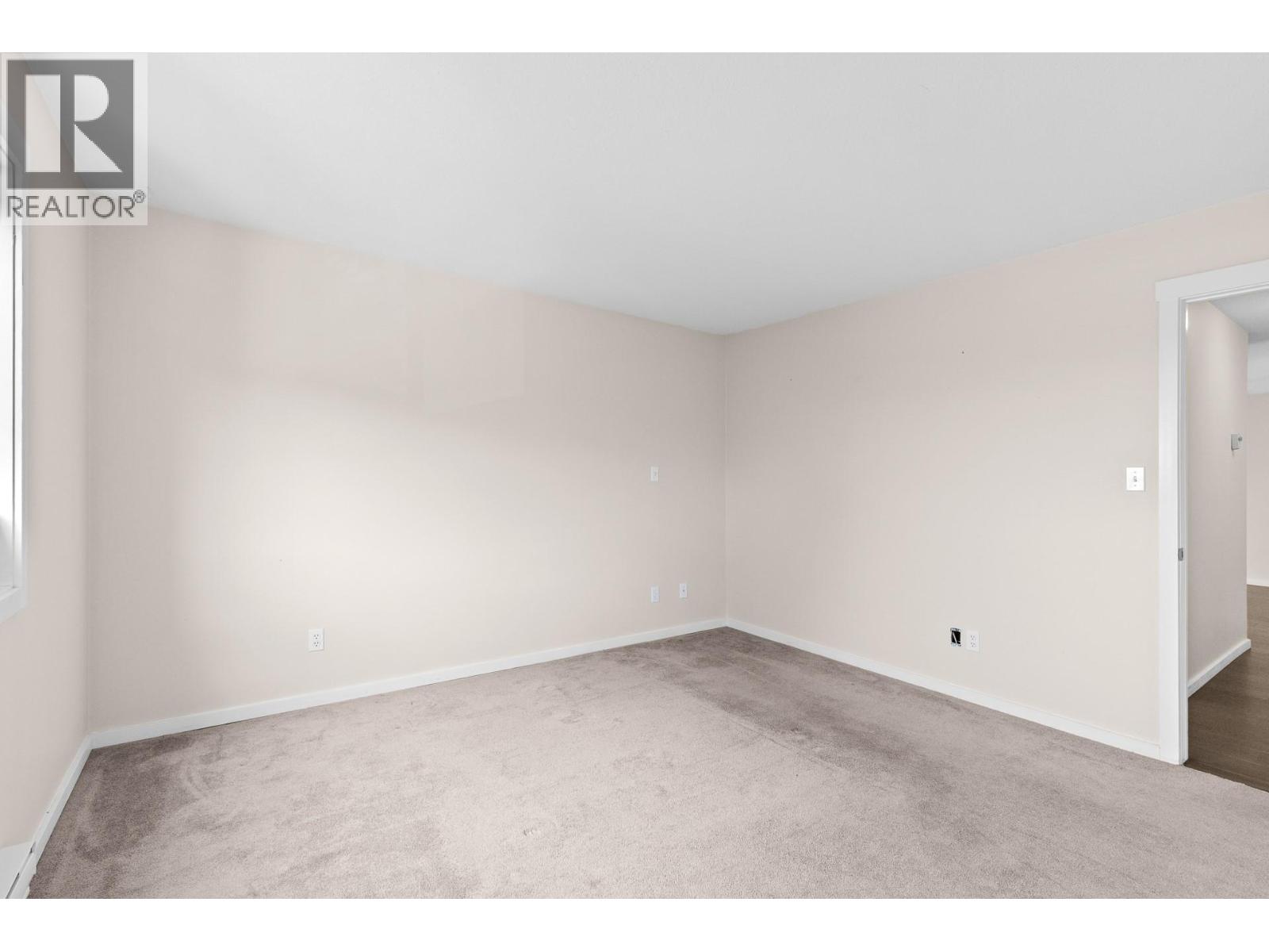 #301 400 Sutton Crescent - 19