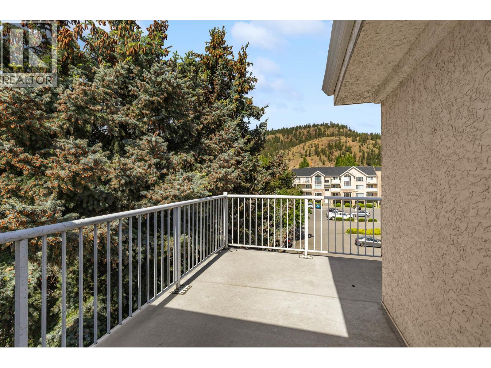 #301 400 Sutton Crescent - 29