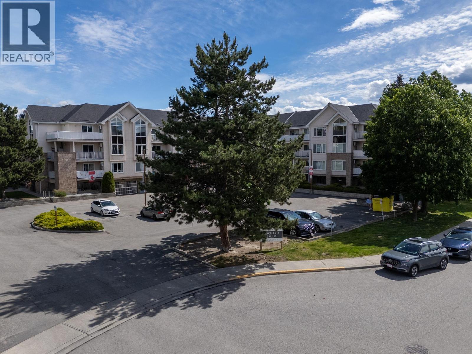 #301 400 Sutton Crescent - 31