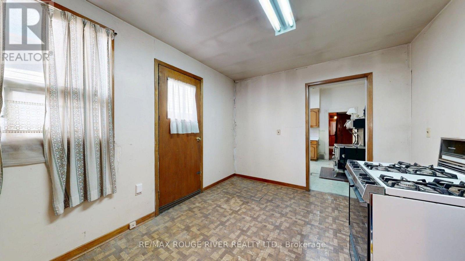 308 ROXTON ROAD - Image 16