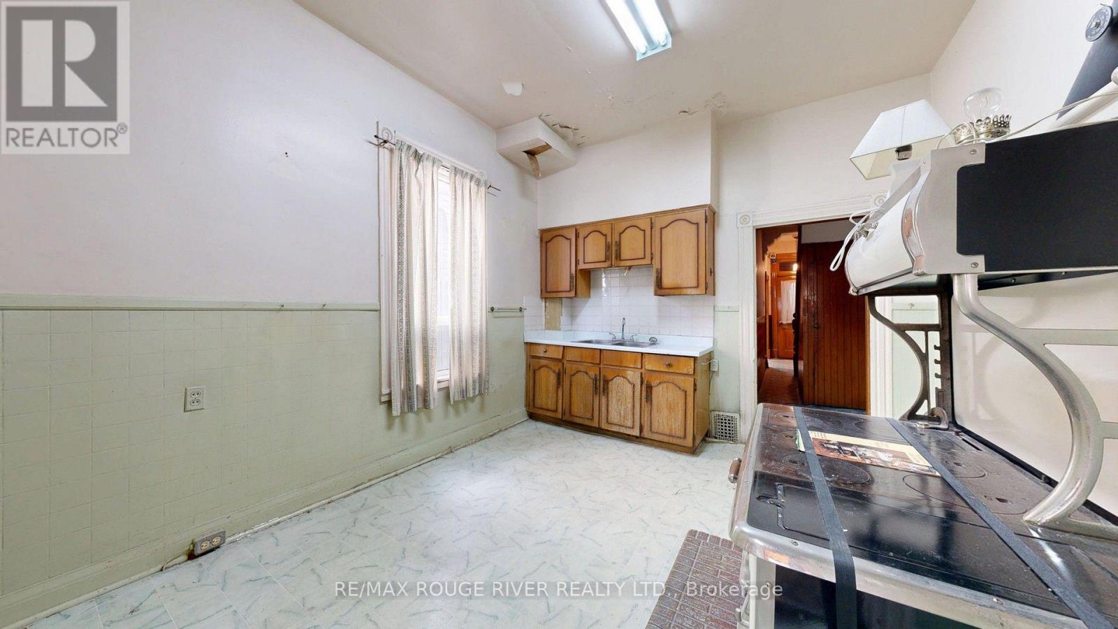 308 ROXTON ROAD - Image 12