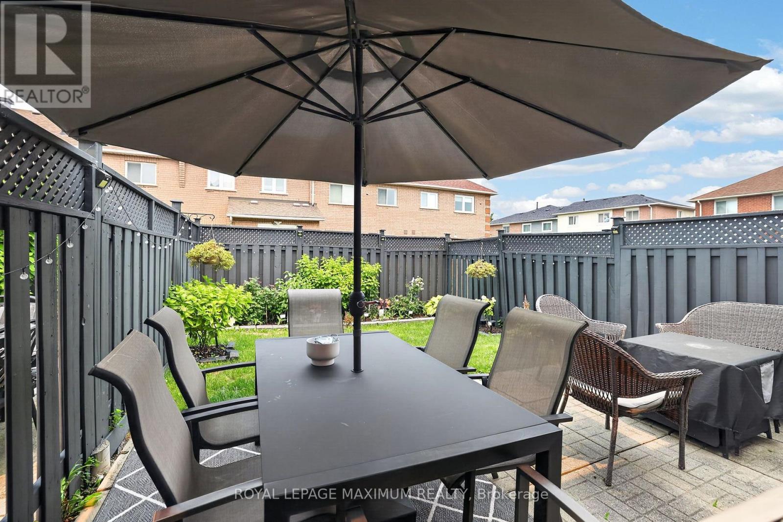 6 JENSEN COURT - 34