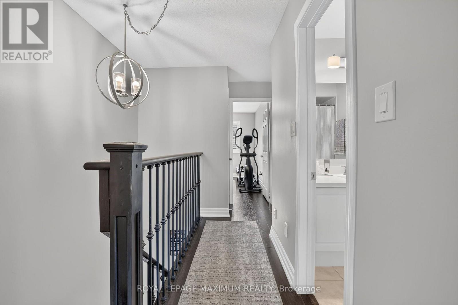 6 JENSEN COURT - 19