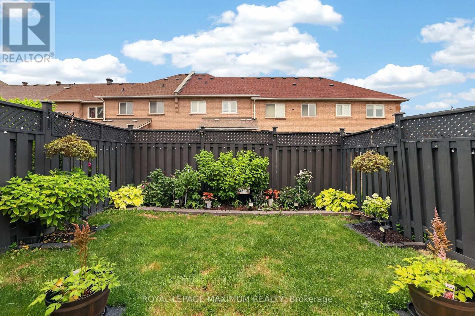 6 JENSEN COURT - 35