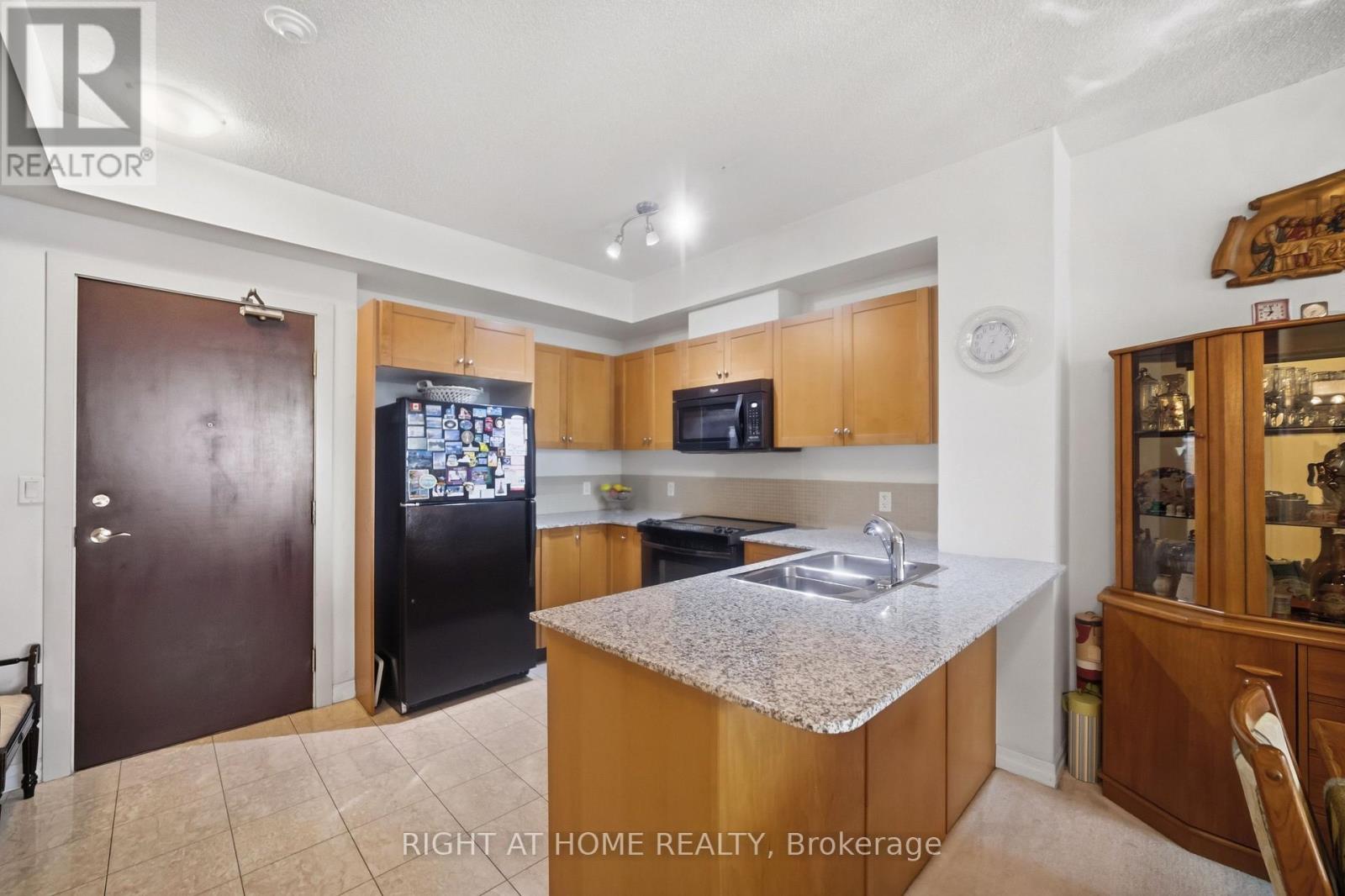 #1007 1359 RATHBURN ROAD E - 15